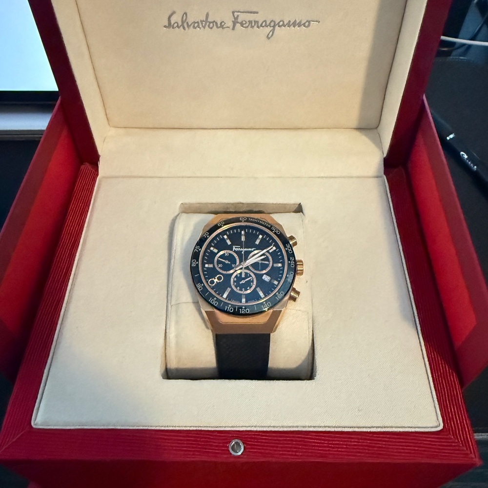 FERRAGAMO SLX Chronograph Watch rose gold NIB SFHR00320 - Picture 11 of 16